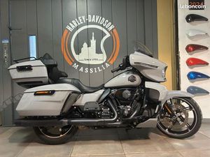 HARLEY DAVIDSON TOURING STREET GLIDE ULTRA 1923