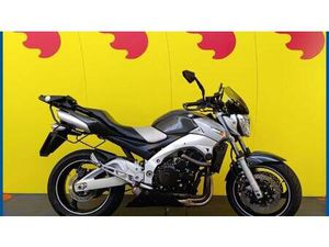 VENDO SUZUKI GSR 600 (2006 - 11) USATA A SESTO CALENDE (CODICE 9794009) - MOTO.IT