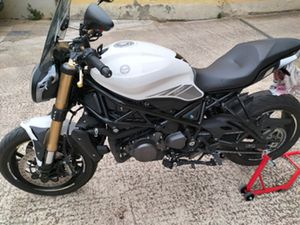 MOTO BENELLI