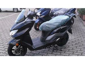 VENDO SUZUKI BURGMAN STREET 125 EXECUTIVE (2023 - 25) NUOVA A COLLESALVETTI (CODICE 9795620) - MOTO.IT
