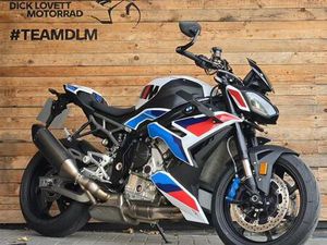 BMW M1000R