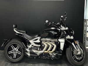 TRIUMPH ROCKET 3 GT