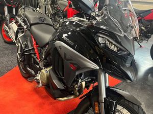 DUCATI MULTISTRADA V4 S