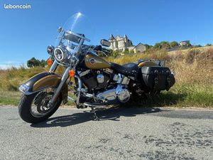 HARLEY DAVIDSON SOFTAIL HERITAGE