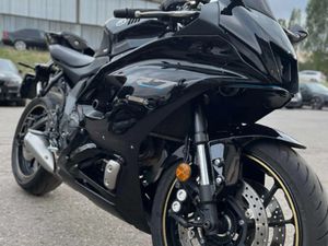 YAMAHA YZF-R7 A2 →