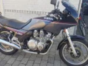 YAMAHA XJ 900