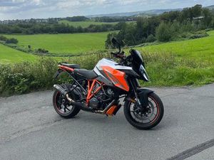 KTM 1290 SUPER DUKE GT