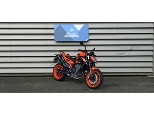 KTM 890 DUKE