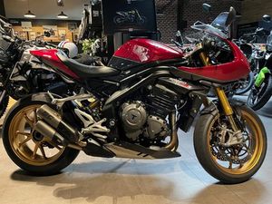 TRIUMPH SPEED TRIPLE 1200 RR 2023