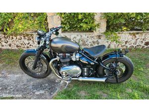 TRIUMPH 1200 BOBBER
