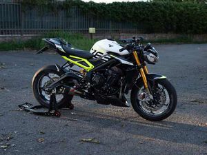TRIUMPH STREET TRIPLE 765 MOTO2 EDITION BIANCO