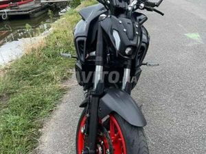 YAMAHA MT 07 2021 AKRAPOVIC CARBONE - 12K KM