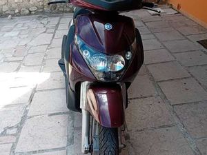 PIAGGIO BEVERLY 400 ROSSO