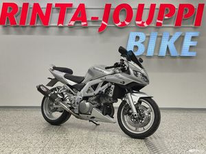 A-KORTTI - 14 PÄIVÄN PALAUTUSOIKEUS - HUOLTOHISTORIA, HYVÄT RENKAAT, KULUTUSOSAT KUNNOSSA, TUULISUOJ