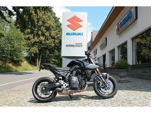 SUZUKI GSX 8S - MIT ZUBEHÖR - SEHR GUTER ZUSTAND