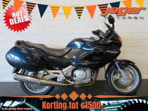 NT650V RC47 KOFFERS!