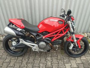 DUCATI MONSTER 696 ABS