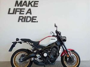 YAMAHA XSR 900 BIANCO