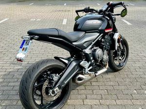 TRIUMPH TRIDENT 660, 1.HAND, TOP ZUSTAND & AUSSTATTUNG