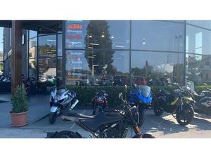 VENDO HUSQVARNA SVARTPILEN 125 (2021 - 23) USATA A CHIETI (CODICE 9799702) - MOTO.IT