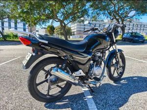 VENDO MOTO SYM 125 QUELUZ E BELAS