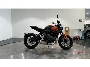 TRIUMPH TRIDENT 660 660 ROSSO