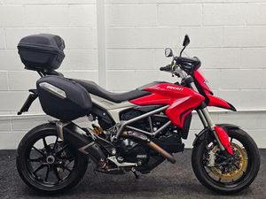 DUCATI HYPERSTRADA 821