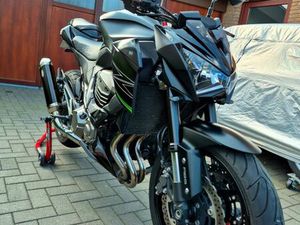 KAWASAKI Z800 / ZR800A / TOP GEPFLEGT / VIEL ZUBEHÖR