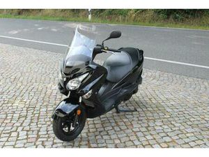 SUZUKI BURGMAN UH125 - SEHR GUTER ZUSTAND - NUR 795 KM