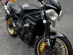 STREET TRIPLE R PHANTOM BLACK