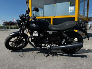 MOTO GUZZI V 7 STONE NERO