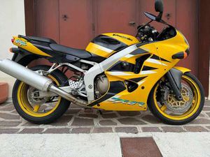 KAWASAKI NINJA ZX-6R J 11A GIALLO