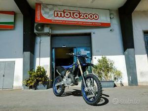 YAMAHA YZ 125 CROSS MONSTER