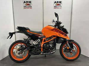 KTM 390 DUKE ABS ORANJE