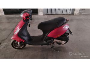 SCOOTER PIAGGIO ZIP 50 OMOLOGATO 2 POSTI