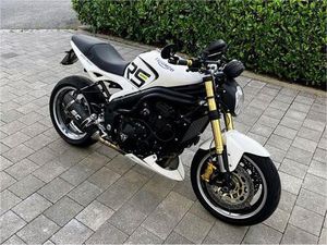 TRIUMPH SPEED TRIPLE 1050 NJ TÜV NEU KD NEU