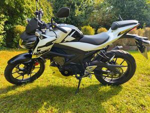 SUZUKI GSX-S 125 HU NEU, BATTERIE NEU