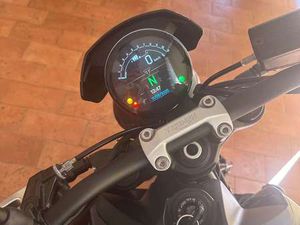 TRIUMPH TRIDENT 660 NERO