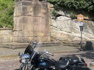 HARLEY-DAVIDSON ROAD KING