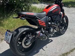 DUCATI SCRAMBLER FULL THROTTLE