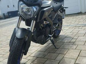 YAMAHA MT-125