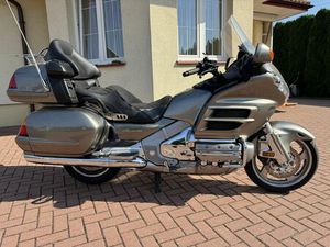 MOTOCYKL TURYSTYCZNY HONDA GOLDWING LUBACZÓW