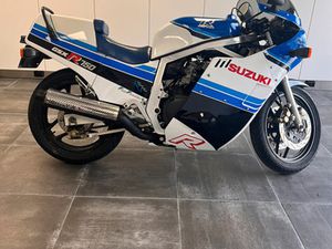 SUZUKI GSX-R 750