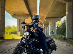 HARLEY DAVIDSON SPORTSTER IRON 883. 2010 POLSKI SALON. GDAŃSK ANIOLKI