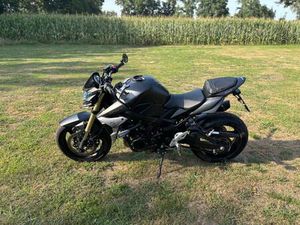 SUZUKI SUZUKI GSR 750 NAKED BIKE