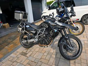 BMW F800GS TRIPLE BLACK MIT TOP AUSSTATTUNG IN BESTZUSTAND