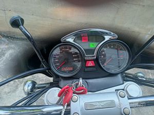 MOTO GUZZI NEVADA 750