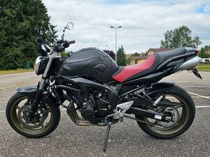 YAMAHA FZ6