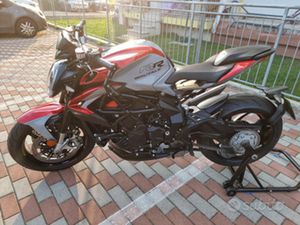 MV AGUSTA BRUTALE 800 RR