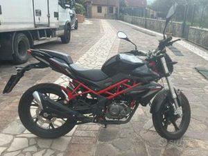 MOTO BENELLI BN125